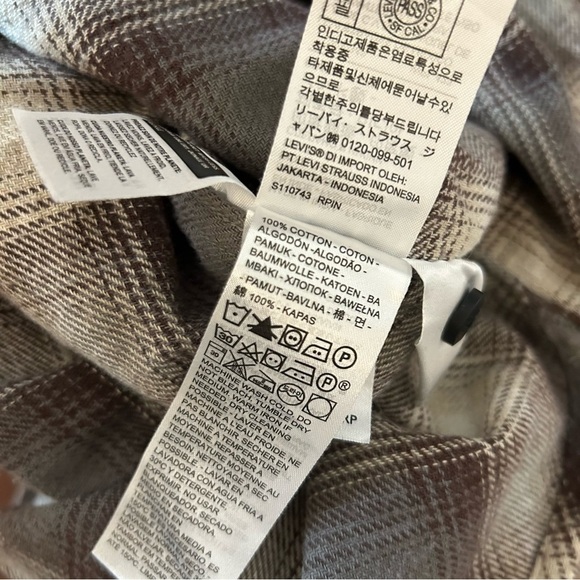 💕 Levi's Casual Button Down Shirt Brown and Cream XL - Picture 12 of 12